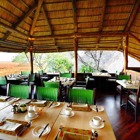 Victoria Falls Safari Suites Exterior photo