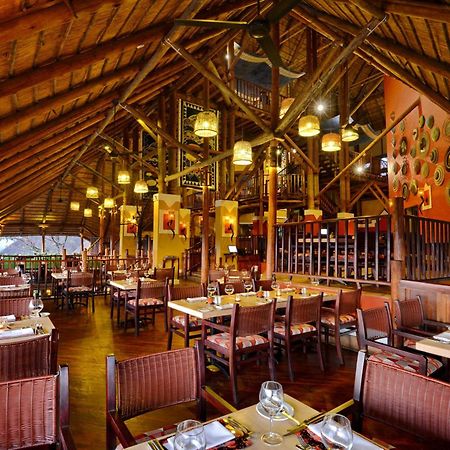 Victoria Falls Safari Suites Exterior photo