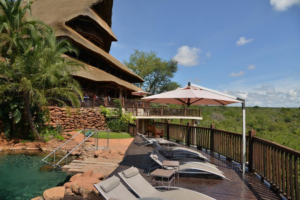 Victoria Falls Safari Suites Exterior photo