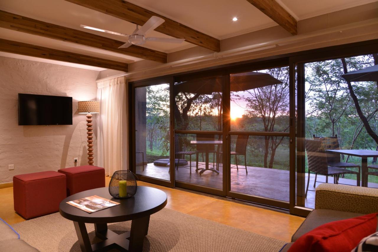 Victoria Falls Safari Suites Room photo
